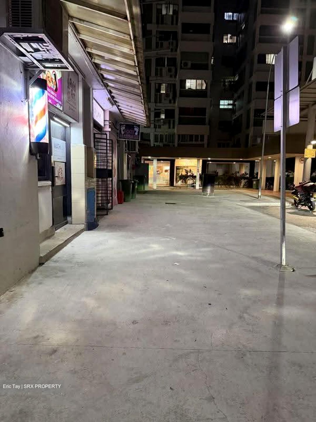 Ang Mo Kio Avenue 8 (D20), Shop House #611822551